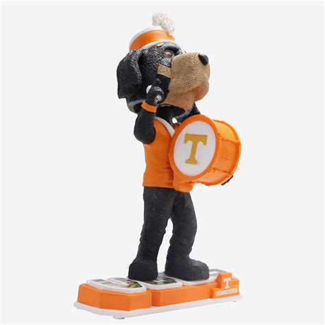 From Paws to Pride: How Smokey Embodies the Spirit of the Tennessee Volunteers